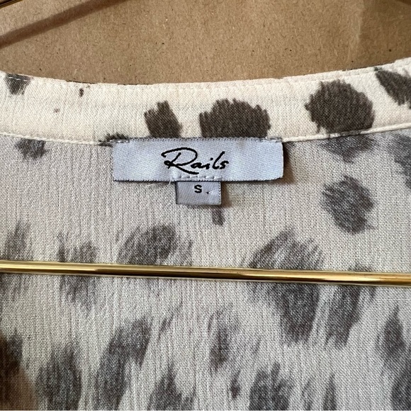 Rails | Lydia Top in Puma Ruffle Neck Tie Popover Top Rayon Chiffon Size S - Picture 3 of 13